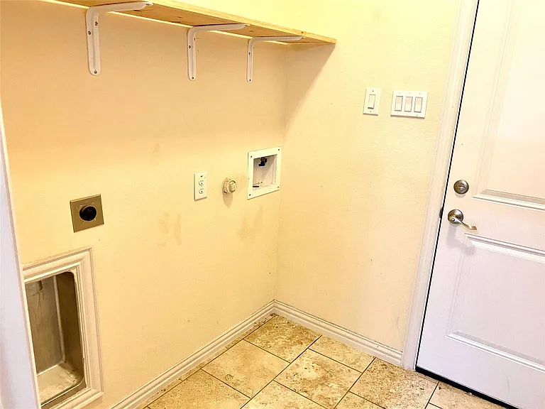 621 Fleming St — Photo 27