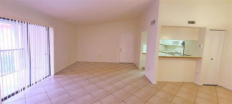 1st image of 20760 NE 4th Ct APT 202