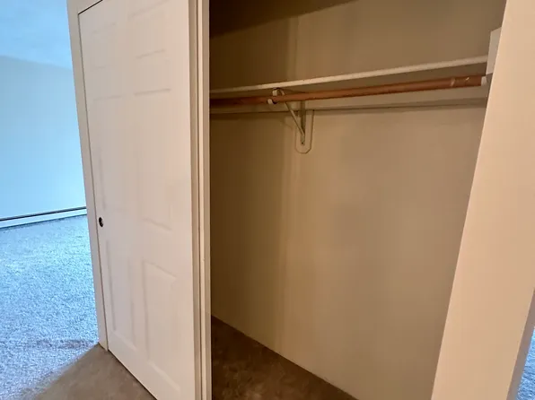 555 Farwell St #10, Newtonville, MA 02460