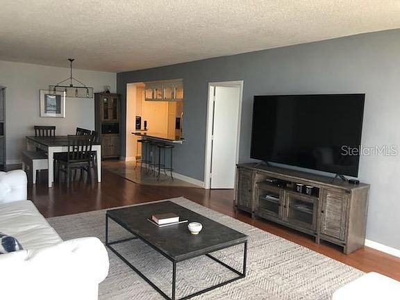 2nd image of 100 Pierce St #1309