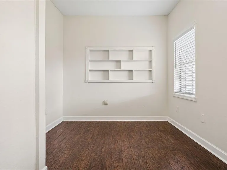 2603 N Ridgewood Ave — Photo 25