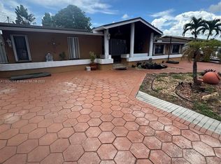 5372 W 9th Ave, Hialeah, FL 33012