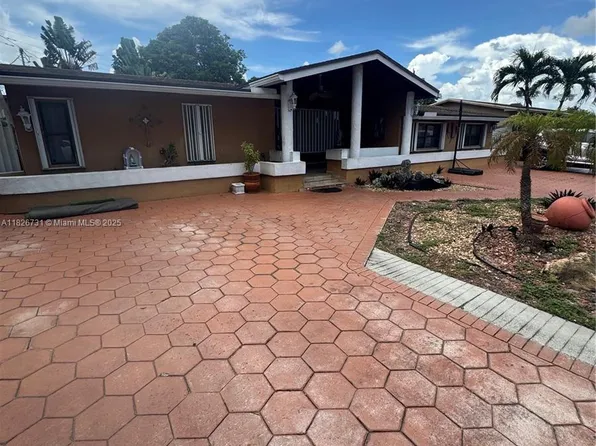 5372 W 9th Ave, Hialeah, FL 33012
