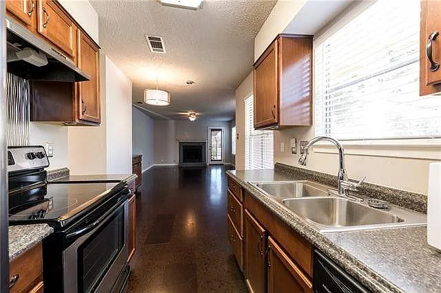 4902 Duval Rd — Photo 8