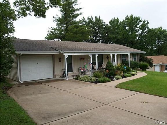 3rd image of 1320 Land O Lakes Dr