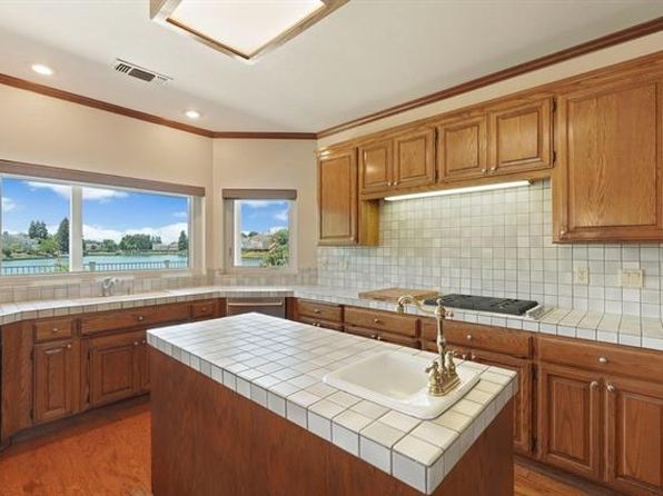 3551 Blue Lake Cir