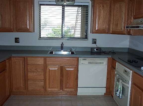 2nd image of 24156 Parke Ln APT B