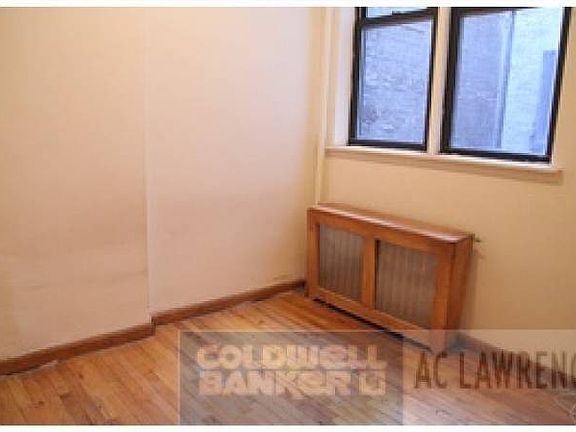 3rd image of 120 W 83rd St