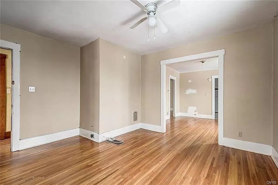 Building Photo - 328 Tennyson Ave #2