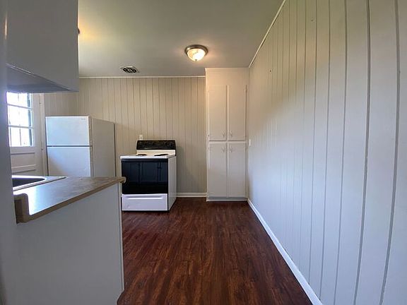 2nd image of 81 Green St #B