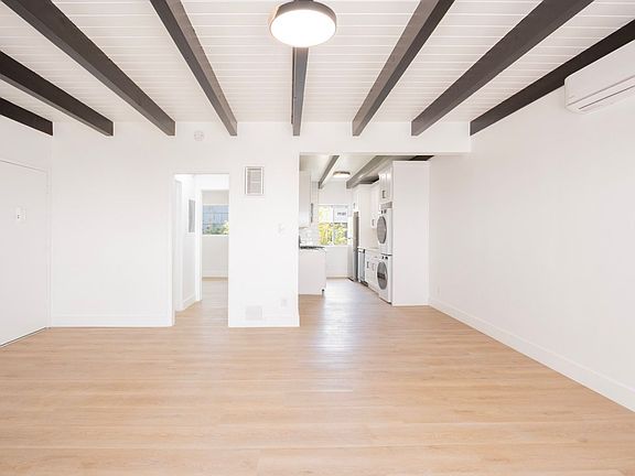 4th image of 748 N Hudson Ave #6