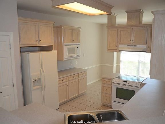 5th image of 117 Meir Ln