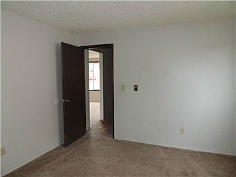 3rd image of 1118 To 1120 Puget St NE