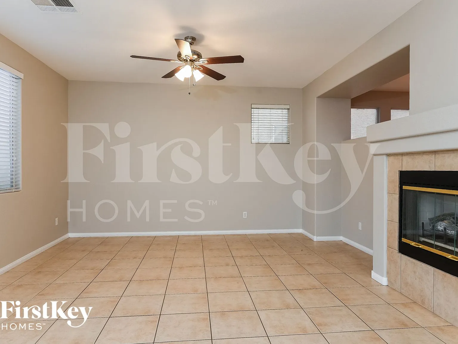 4 bed, 4.0 bath, 2549 sqft, $2,155 — Photo 3