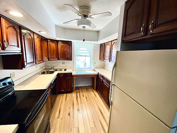 2nd image of 8 Kenna Dr Unit 403