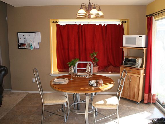 Dining area is open to kitchen and living area!