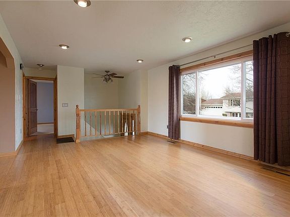 2nd image of 3660 Rosebud Dr