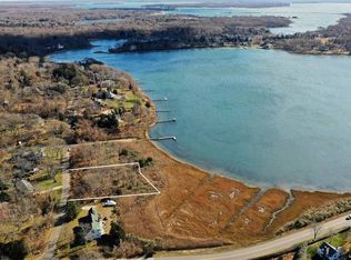 4 Hilo Dr, Shelter Island Heights, NY 11965