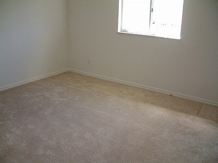4th image of 2204 NE 9th Pl