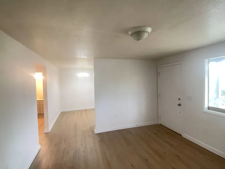 340 NW Heard St — Photo 39