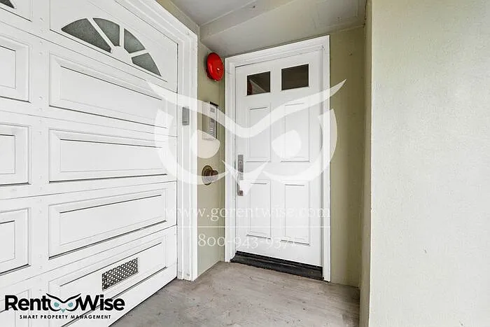727 Moraga St — Photo 3