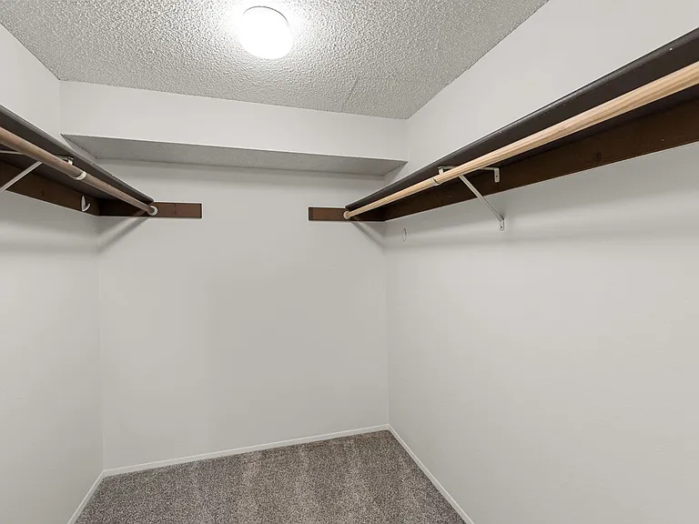 10922 Eastrail #2-34 — Photo 14