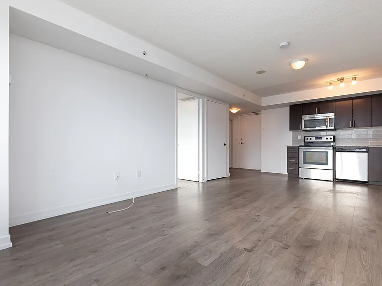 1410 Dupont St — Photo 20
