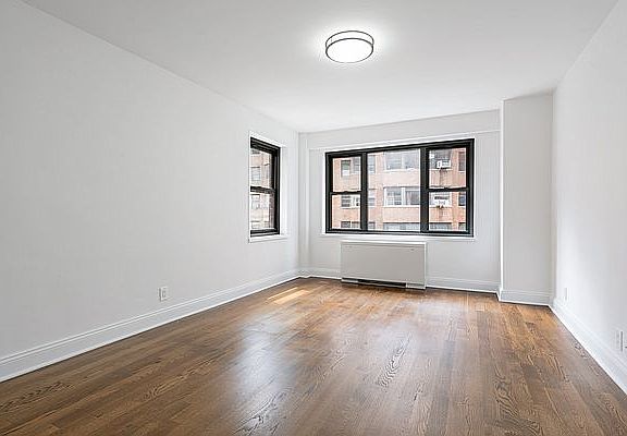 3rd image of 1700 1st Ave #7D