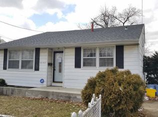 8153 Day Ave, Pennsauken, NJ 08110