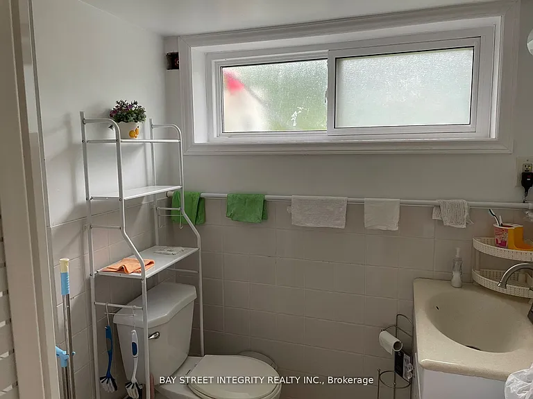 112 Combermere Dr #BASEMENT — Photo 11