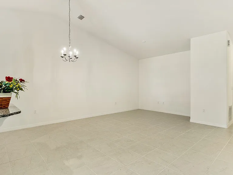 24 Farnum Ln #A — Photo 11