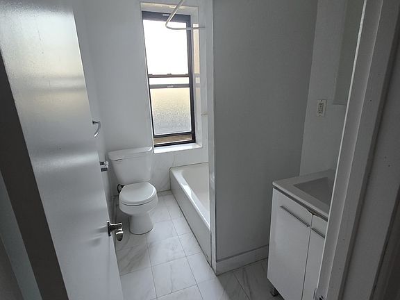 4th image of 250 Ocean Pkwy APT 2C