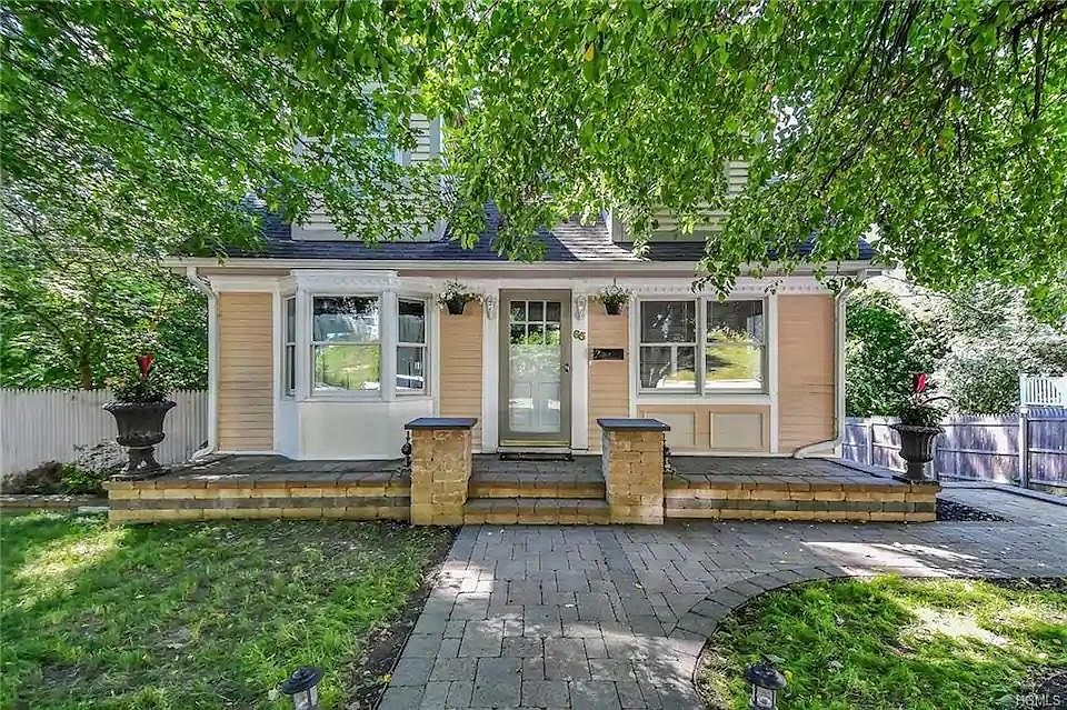 1st image of 65 Wickham Ave