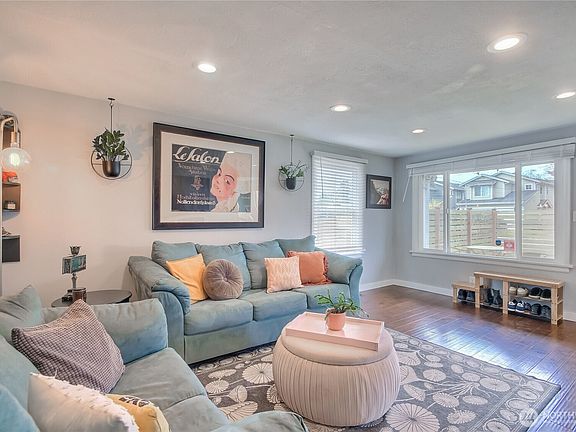 2nd image of 10644 2nd Place SW