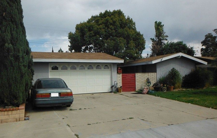 2nd image of 15133 Campillos Rd