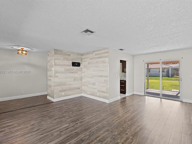 3165 NW 116th Ave — Photo 36