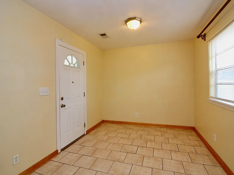 5113 Morris Ave — Photo 5