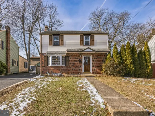 1047 Girard Ave, Swarthmore, PA 19081