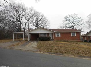 1424 Nannette St, N Little Rock, AR 72114