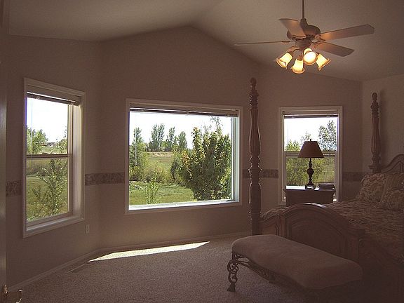 BAYED MASTER SUITE