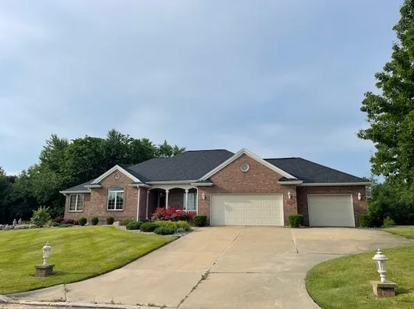 3251 Fieldstone Dr, Flushing, MI 48433