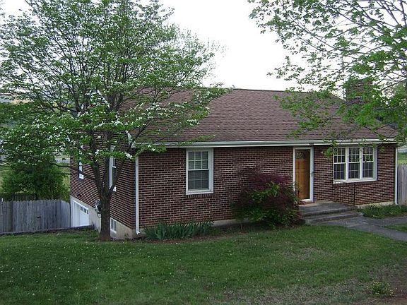 2nd image of 3406 Andrew Ave
