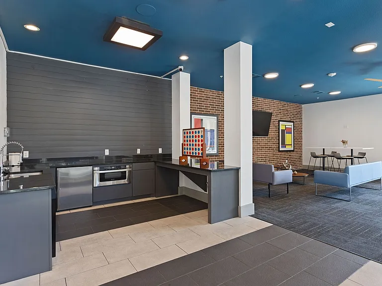 The Vance at Huebner Oaks — Photo 15