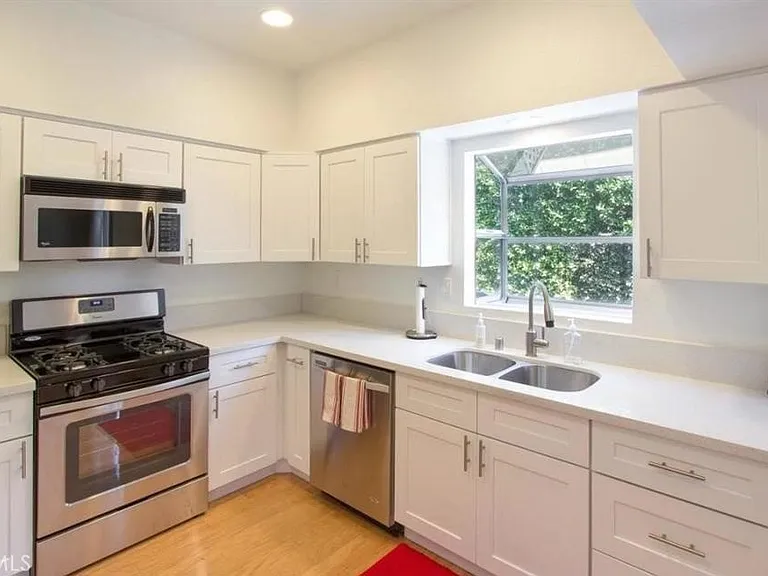 478 S Madison Ave #5 — Photo 7