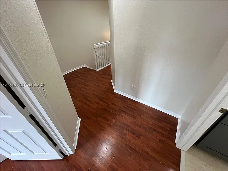 100 SW 15th Ave — Photo 42