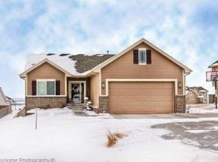 513 S 17th St, Fort Calhoun, NE 68023