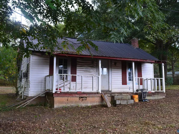 16036 W Main St, Stevenson, AL 35772