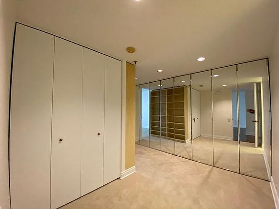 5th image of 680 N Lakeshore Dr #409