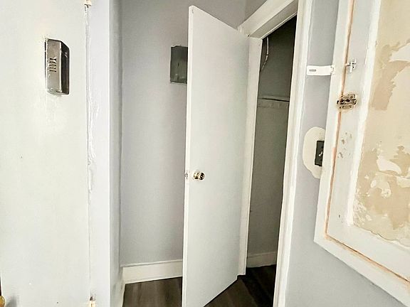 4th image of 2121 Beekman Pl APT 5E