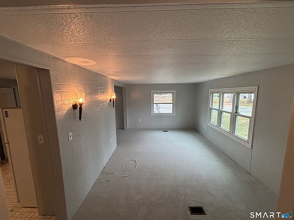 4th image of 14 Redstone Street
